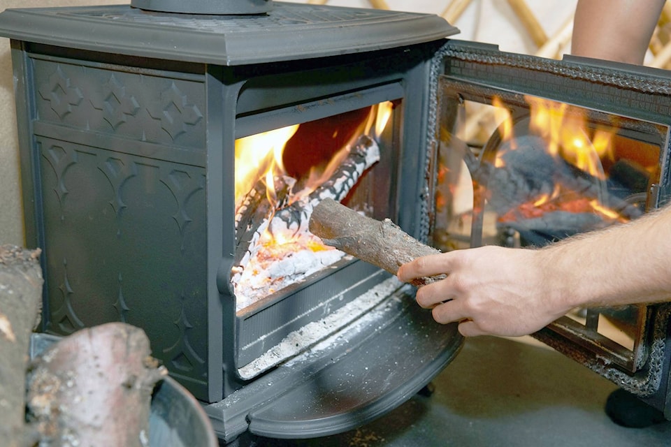 24270137_web1_180223-CAN-M-Woodstove