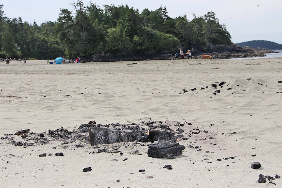 24669590_web1_200805-UWN-Fires-Ucluelet-Tofino_1