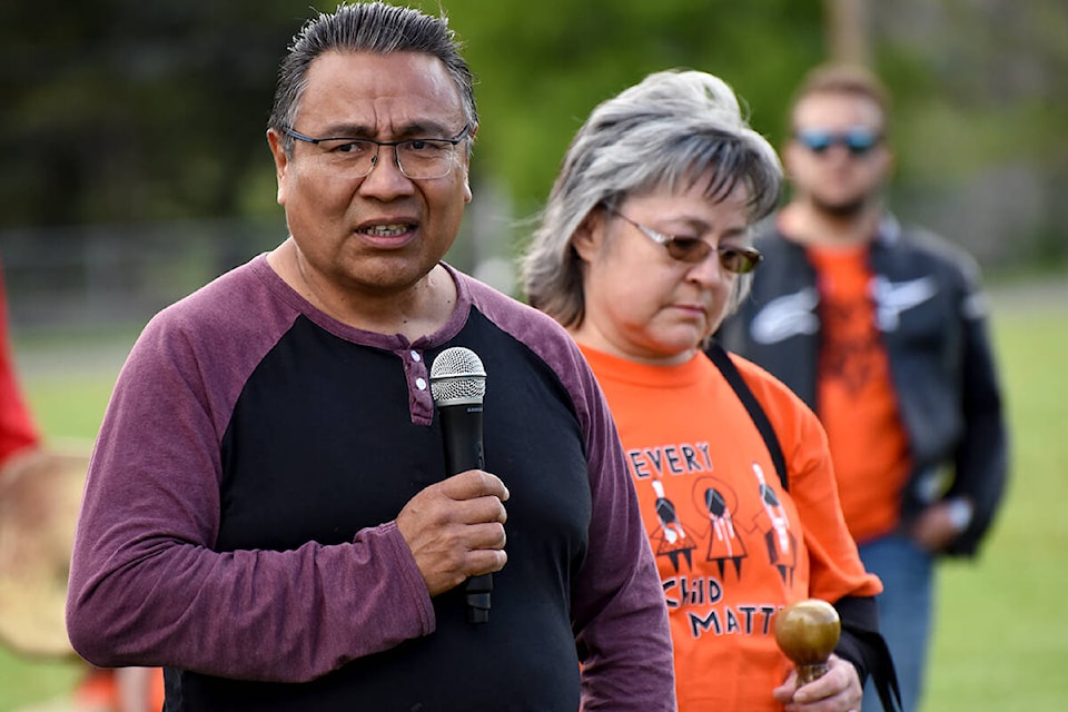 Chief Hank Adams and Orange Shirt Day founder Phyllis Webstad. (Angie Mindus photo - Williams Lake Tribune)