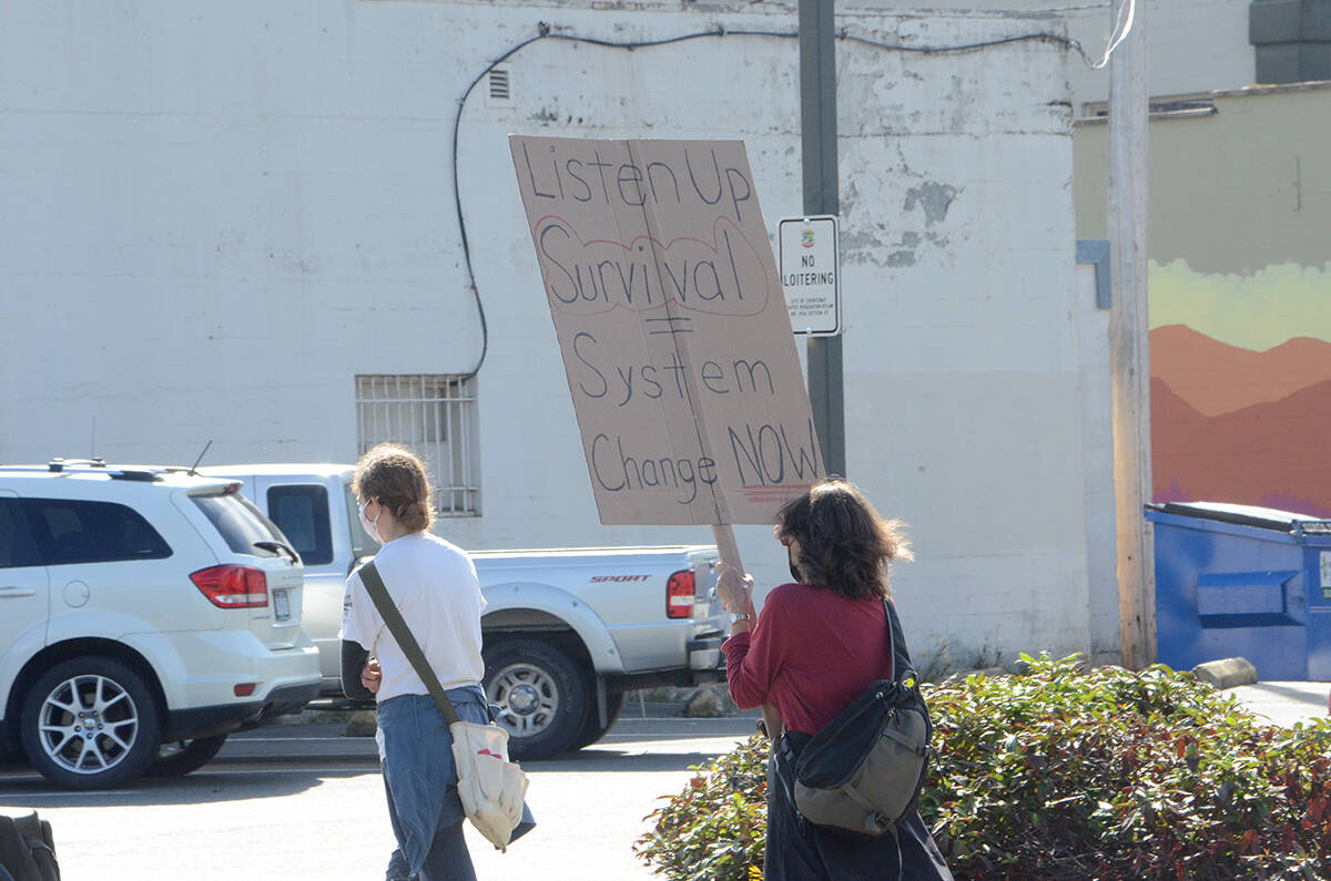 26611424_web1_210929-CVR-Climate-strike4