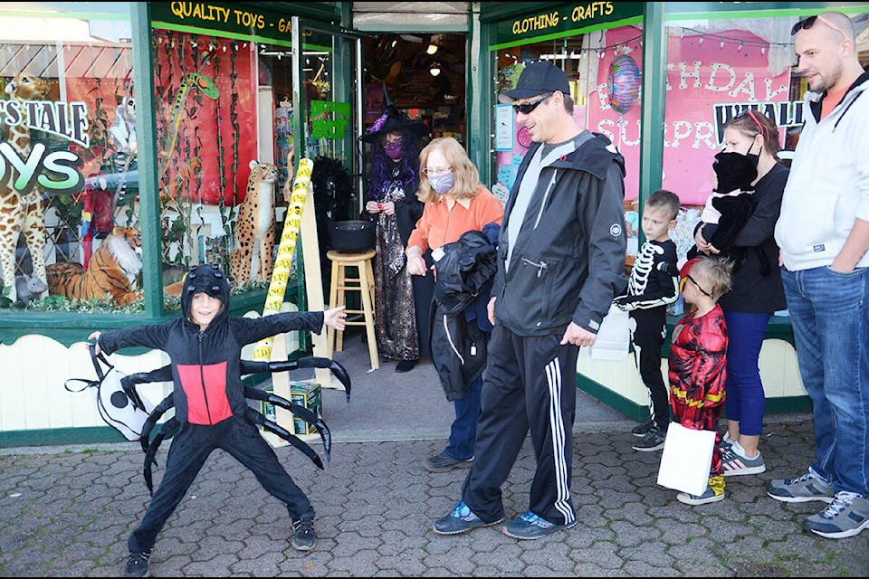 A spooky spider. Photos by Mike Chouinard