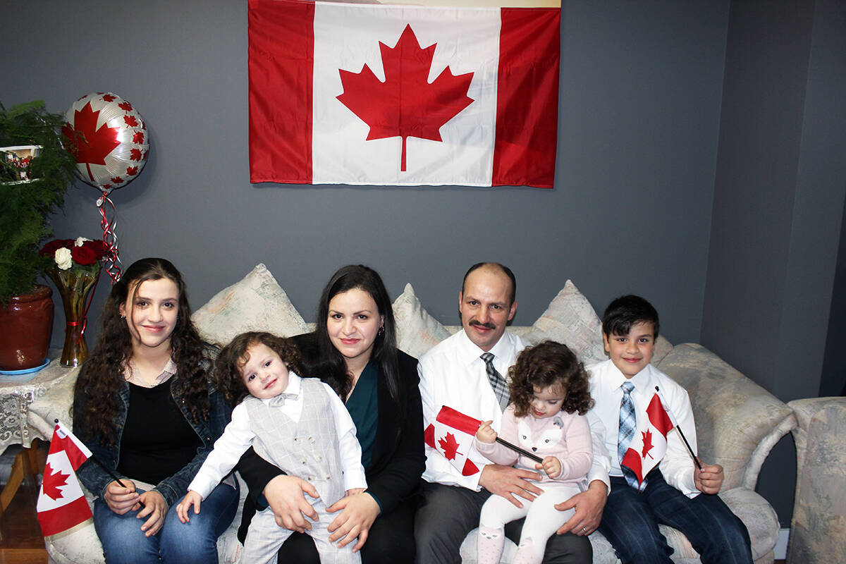 27069787_web1_211104-CHC-Crofton-Syrian-refugee-family-citizens_6