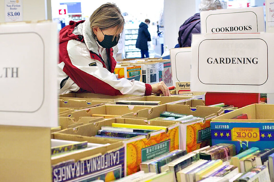 27375611_web1_201118-NBU-rotary-book-sale-1_1