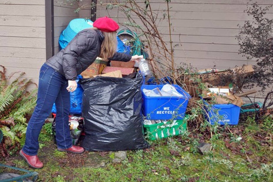 27901128_web1_220118-VNE-Curbside-recycling-six-week-delay-recycle_1