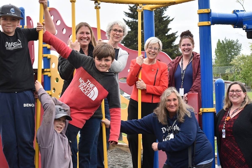 29252812_web1_220601-CVR-N-playground-1_2