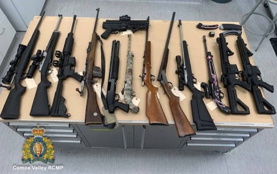 29671045_web1_copy_220706-CVR-guns-drugs1