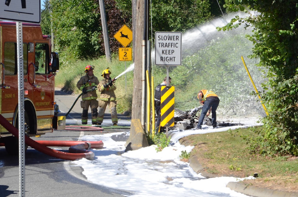 30006632_web1_220810-CVR-Motorcycl-fire