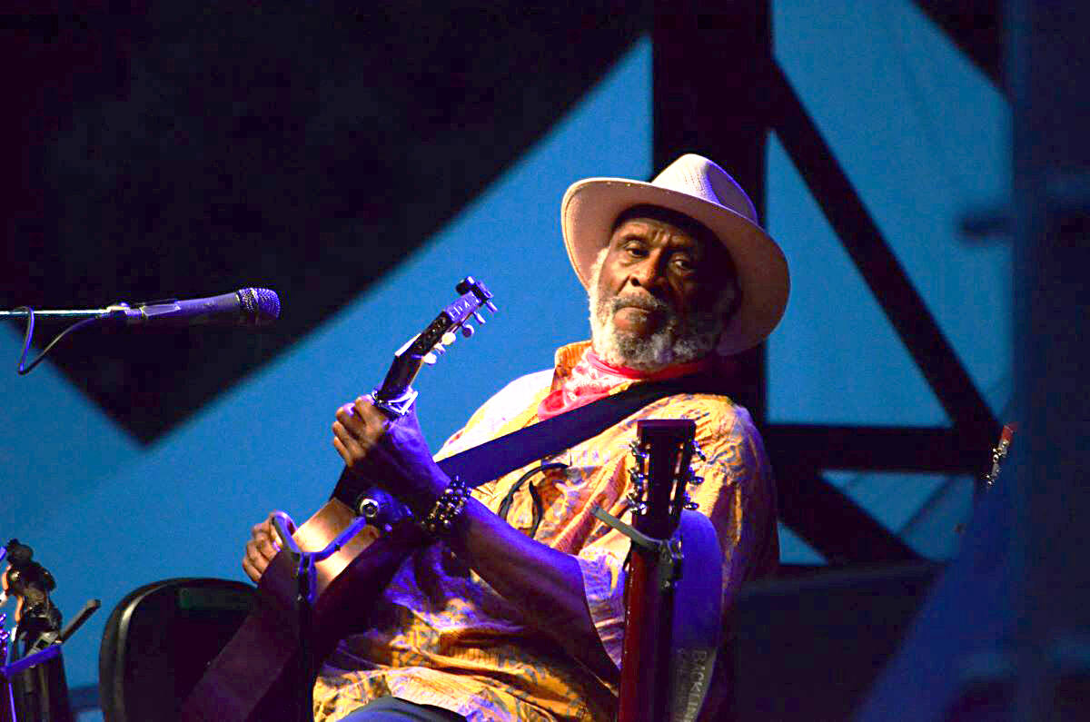 29753413_web1_220713-CVR-MusicFest-Taj