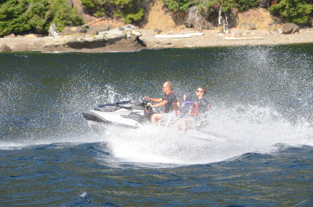 29753413_web1_220810-CVR-Summer-jet-ski