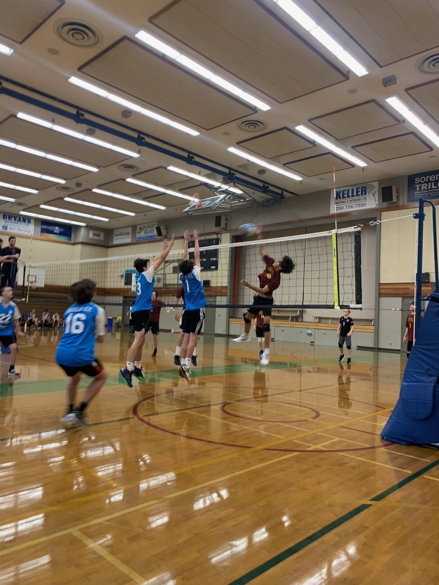 30663872_web1_221019-CVR-S-Ice-vball-3_1