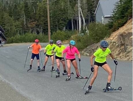 30733053_web1_221019-CVR-S-XC-ski-1_2