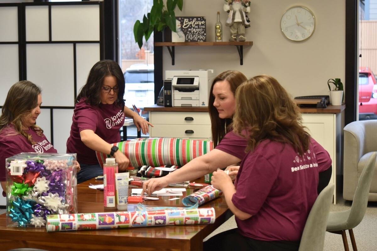 Be a Santa to a Senior spreads cheer in Comox Valley, Campbell River