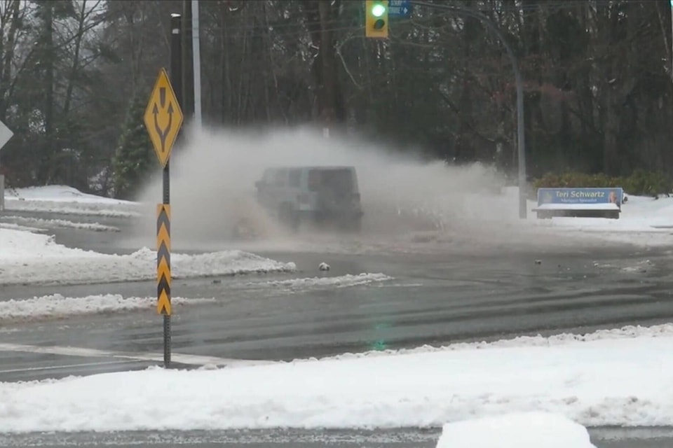 31410792_web1_221228-AVN-Flood-Watch-alberni2_1