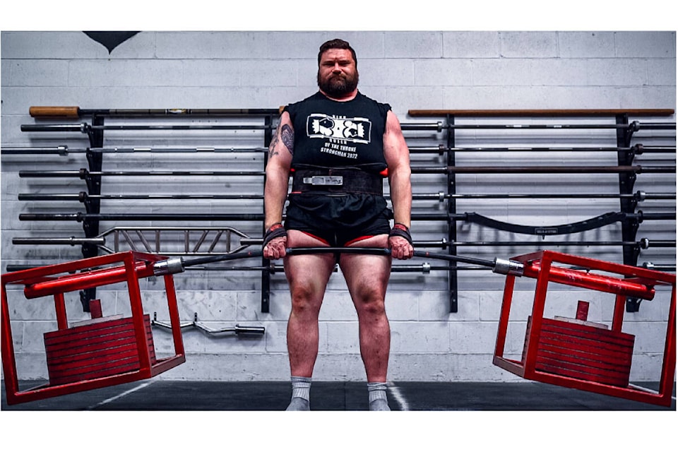 Sean Hayes completes a 560 kg (1,235 lb) lift, breaking the previous World Record of 550 kg (1,213 lb) set in 2020. Photo supplied