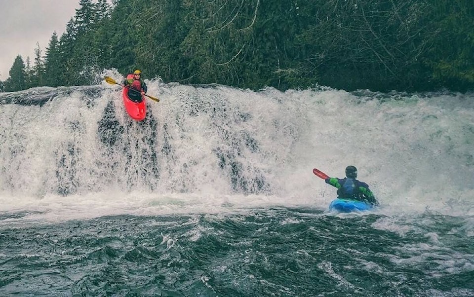 31517190_web1_230111-CVR-S-kayak-1_1