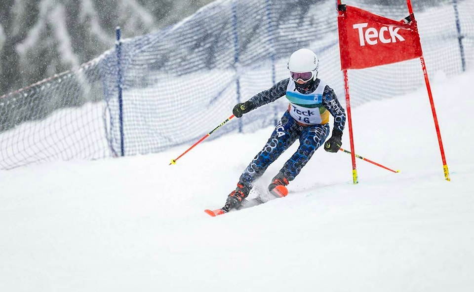 31733961_web1_230208-CVR-S-ski-race-1_1