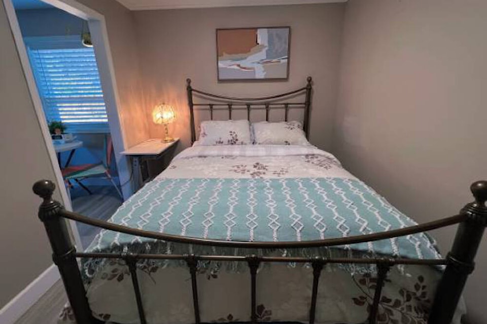 32184520_web1_230315-VNE-rent-hikes-cozy_1