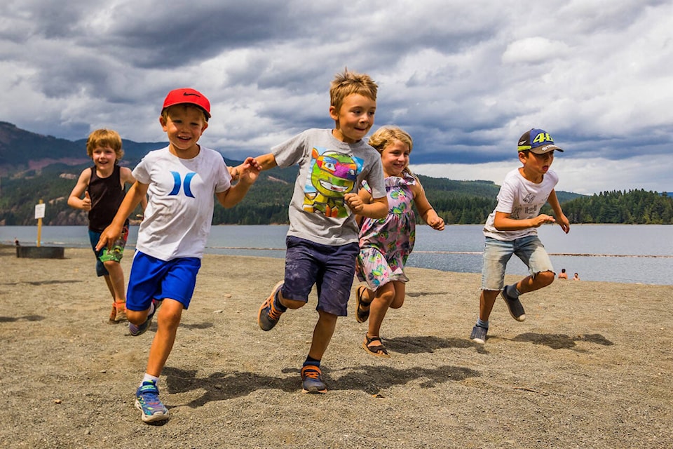 32286427_web1_230405-CVR-C-Summercamps-1_2