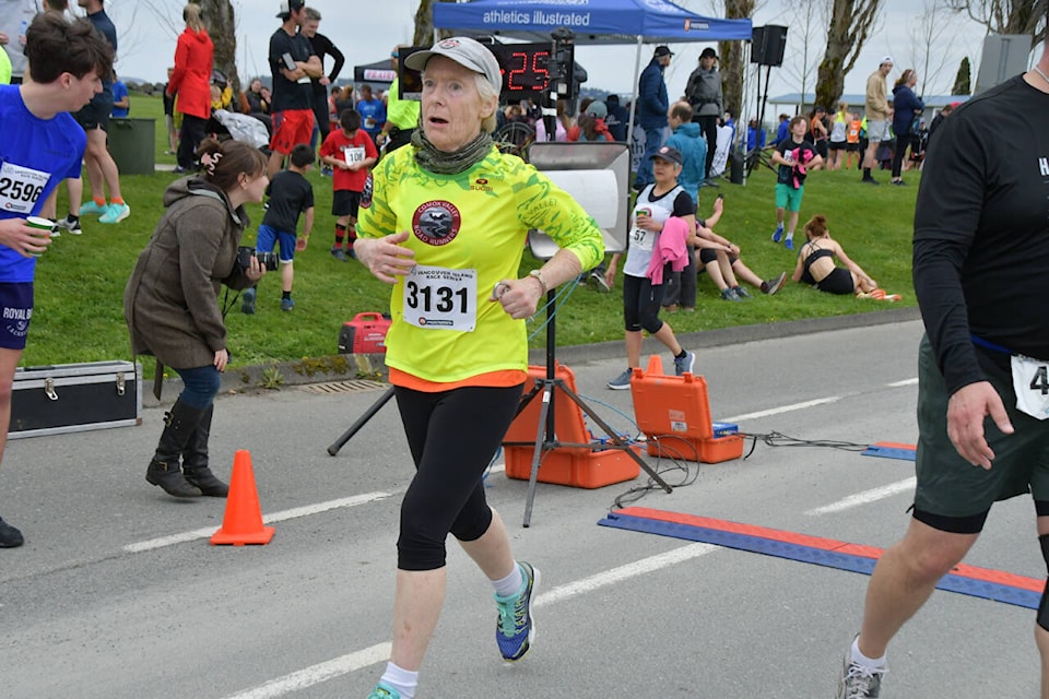 32682097_web1_230517-CVR-S-BazenBay-1_1
