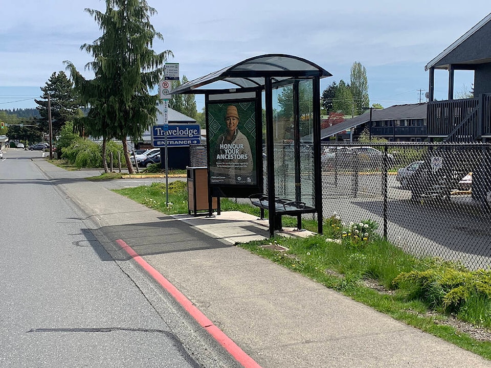 32688267_web1_230517-CVR-N-stabbing-bus-stop_1