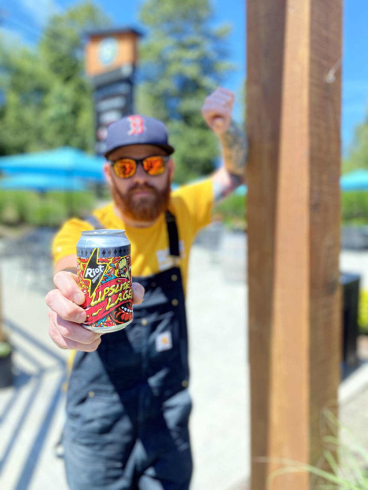32992278_web1_230615-CHC-Riot-Brewing-award-bronze_3