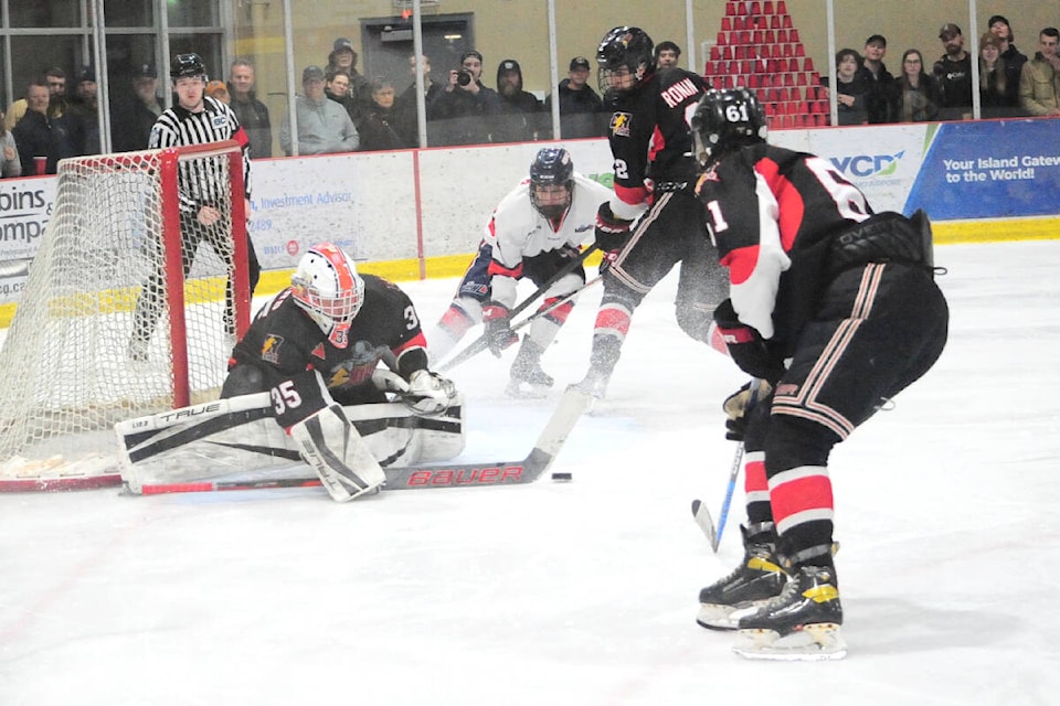 33278206_web1_230329-PQN-Generals-clinch-North-Division-Generals_6
