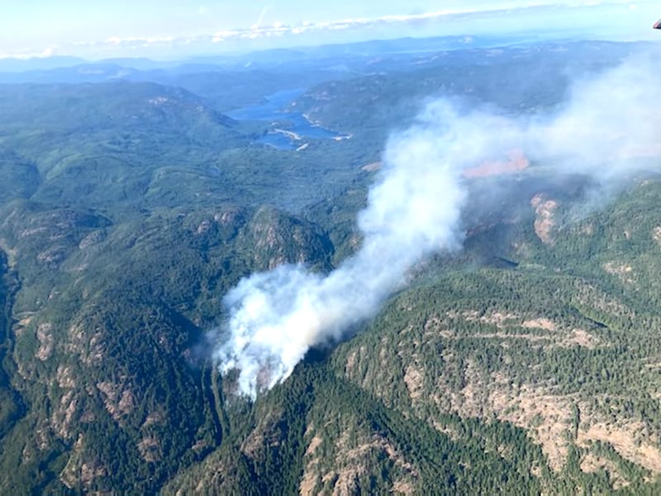 sooke-potholes-fire