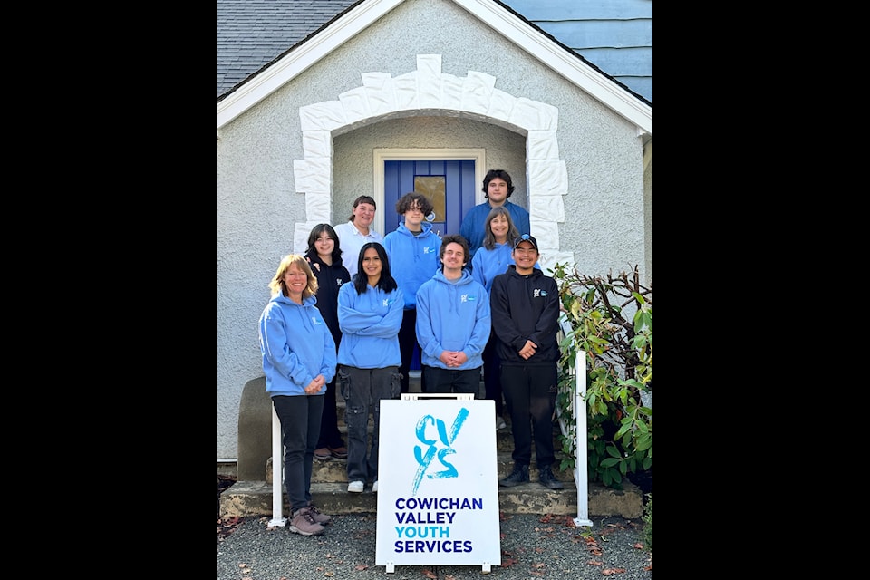 A long-standing youth program run by Cowichan Valley Youth Services is shutting down after the federal government cut its funding.
