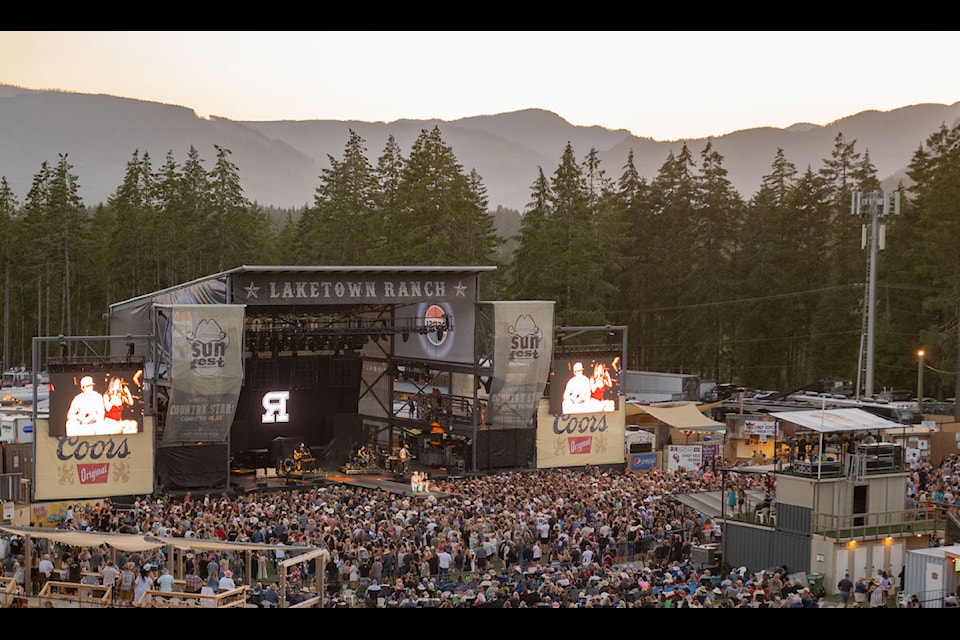 Tickets to see your favourite country stars shine at the 2025 Sunfest go on sale on Nov. 8.