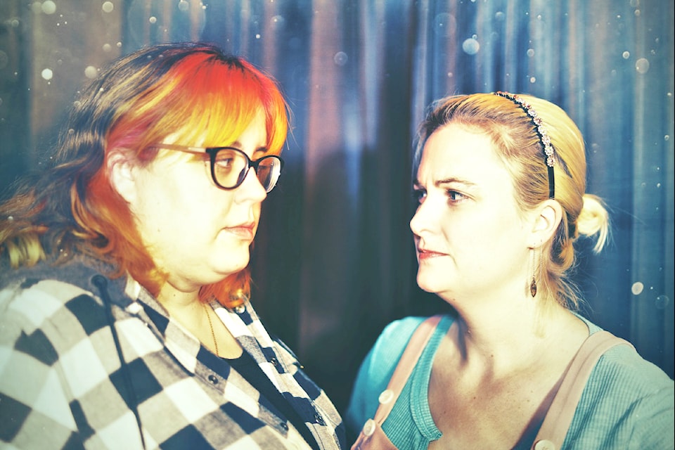 Jessica Mattin (left) as Ronnie and Sara Knight (Marianne) are one of the two casts who will light up the stage in Mercury Players production of 'Constellations'. The second cast is comprised of Rien Vesseur and Leslie Sanchez.
(Photo by Mony Vesseur)