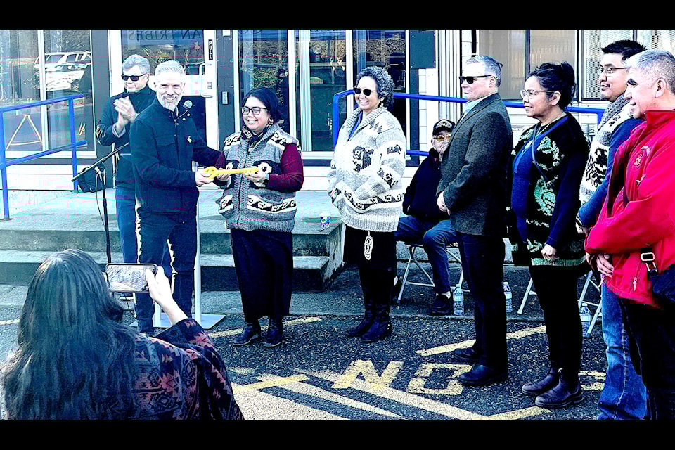 North Cowichan Acting Mayor Chris Istace hands a ceremonial key made by carver Henry Dick Sr. to Cowichan Tribes Councillor and Deputy Chief Audrey George. Also pictured: North Cowichan Councillor Mike Caljouw, Cowichan Tribes Councillors Terri Allen and D'Arcy Joe Jr., and Henry Dick Sr.