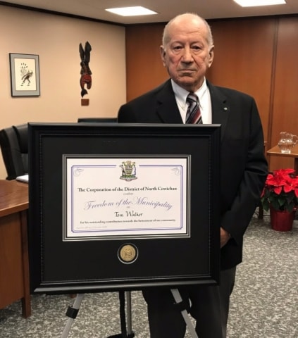 Former mayor of North Cowichan and recipient of the Freedom of the Municipality award Tom Walker has died. (North Cowichan photo)
