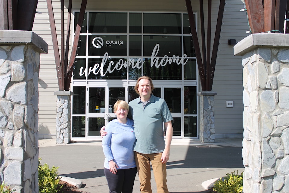 Pastor Markus and his wife Joy, who were both born deaf, present the film 'Jesus ' at Oasis City Church on May 24. (Chadd Cawson/Citizen) 