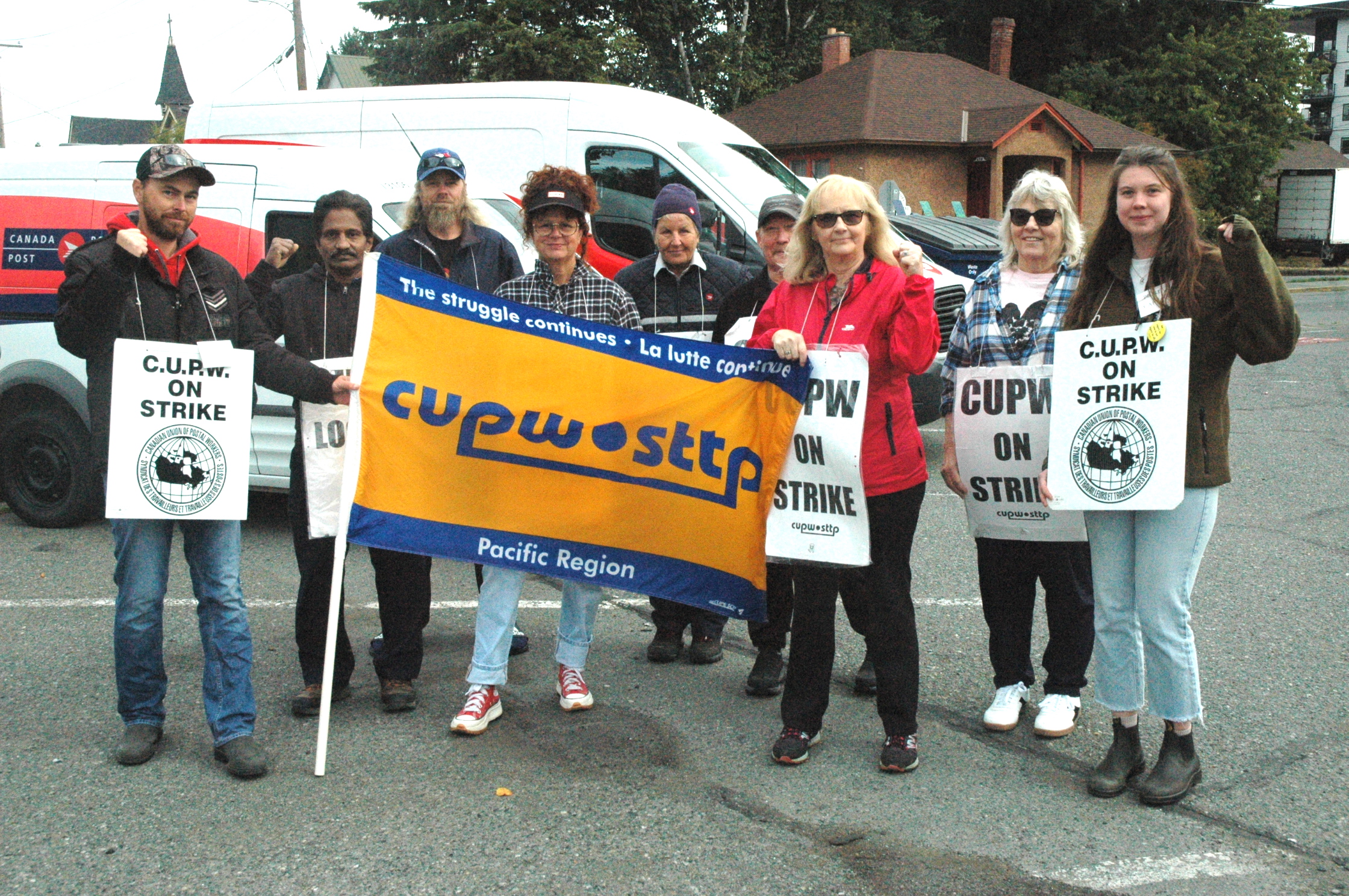 Postal workers 'blindsided' by Canada Post, government, says union rep