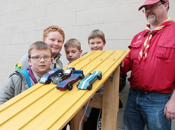 16718cowichanvalleycitizenscouting-cubcars