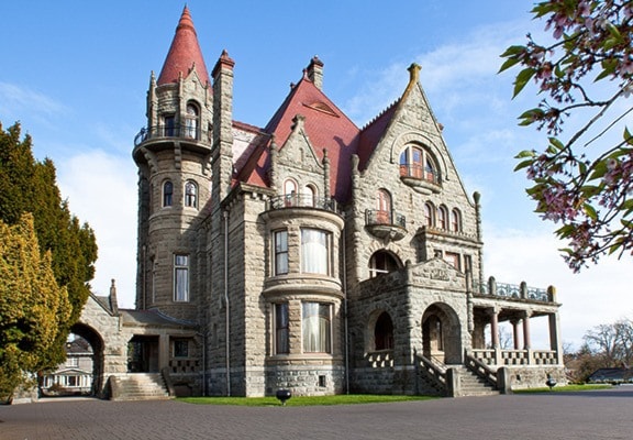 2356cowichanvalleycitizenf12patersonCraigdarrochcastle