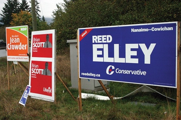 25706cowichanvalleycitizenelectionsigns2