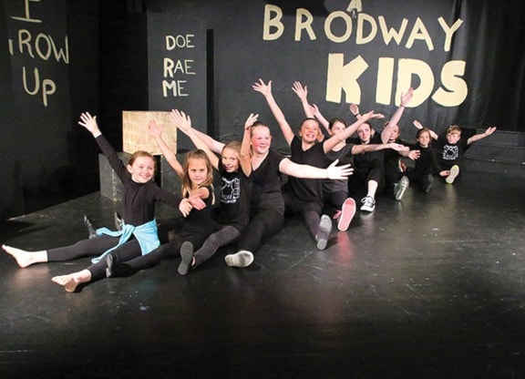 64958cowichanvalleycitizenbroadwaykids2.c.lb