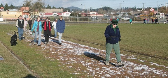 65627cowichanvalleycitizenwalk2