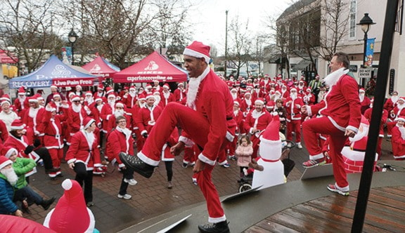 73943cowichanvalleycitizenrunfortheclaus1