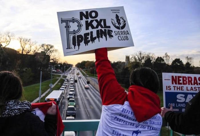 14334616_web1_CP_PipelineProtestKeystoneXL_1