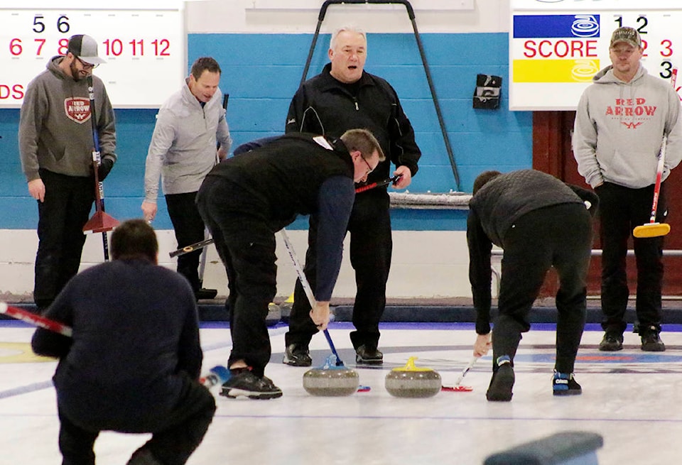 20073412_web1_200110-CCI-mens-bonspiel_1