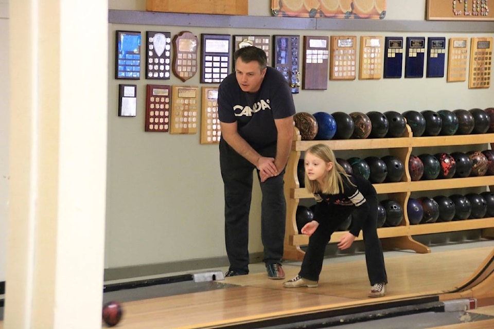 20372386_web1_200205-CCI-Family-Day-Events-bowling_1