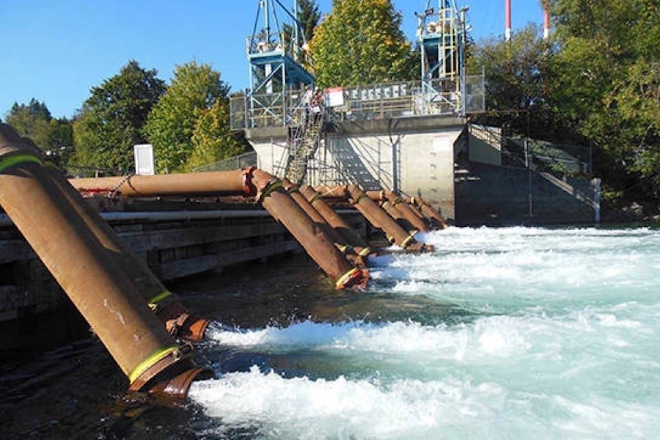 20978033_web1_200320-CCI-Cowichan-Lake-weir-resumes-operations-pumps-working_1