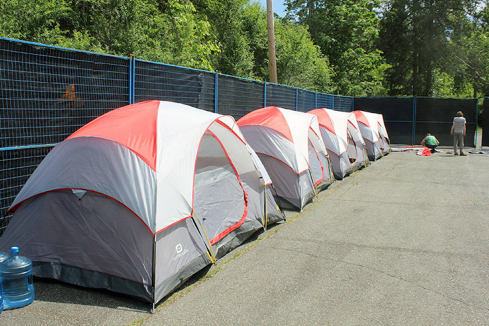 21673721_web1_200521-CHC-Fuller-Lake-homeless-tenting-site-ready_1