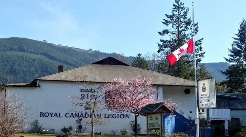 23920635_web1_210121-LCO-Lk-Cow-Legion-COVID-funds-Lake-Cowichan-Legion_1