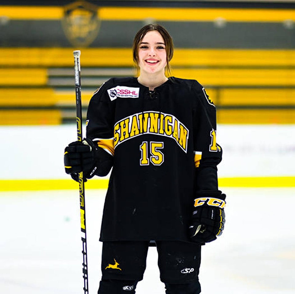 24494746_web1_210325-CCI-arnica-bulmer-hockey_2