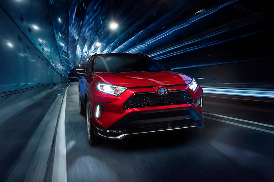 26024187_web1_210802-TodaysDrive-2021RAV4Prime_1