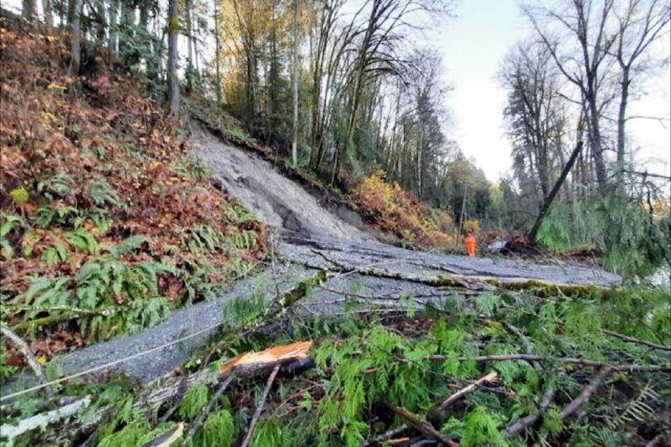 27900984_web1_220127-CCI-Allenby-Road-remains-closed-picture_1