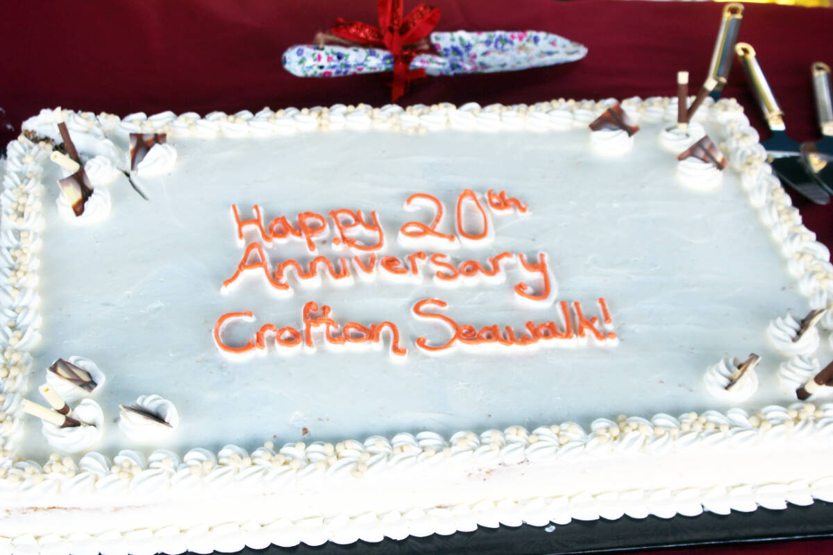 29798967_web1_220721-CHC-Crofton-Seawalk-celebration-happens_10